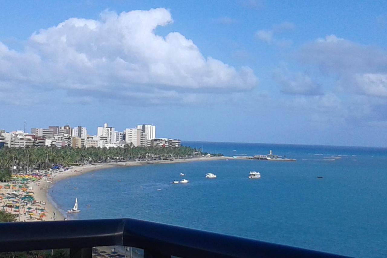 Na Beira Mar De Pajucara- Edif Neo- Apartamento Quarto E Sala- Tem Varanda - Vista Lateral Do Mar- Rua Julio Plech Filho 60 Esquina Com Avenida Doutor Antonio Gouveia - Consumo Eletrico E Pago No Ckeck-Out 1Kwh E 1,35 Reias Maceió Exteriér fotografie