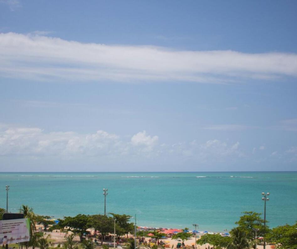 Na Beira Mar De Pajucara- Edif Neo- Apartamento Quarto E Sala- Tem Varanda - Vista Lateral Do Mar- Rua Julio Plech Filho 60 Esquina Com Avenida Doutor Antonio Gouveia - Consumo Eletrico E Pago No Ckeck-Out 1Kwh E 1,35 Reias Maceió Exteriér fotografie
