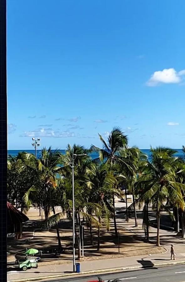 Na Beira Mar De Pajucara- Edif Neo- Apartamento Quarto E Sala- Tem Varanda - Vista Lateral Do Mar- Rua Julio Plech Filho 60 Esquina Com Avenida Doutor Antonio Gouveia - Consumo Eletrico E Pago No Ckeck-Out 1Kwh E 1,35 Reias Maceió Exteriér fotografie