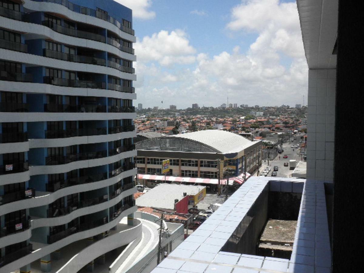 Na Beira Mar De Pajucara- Edif Neo- Apartamento Quarto E Sala- Tem Varanda - Vista Lateral Do Mar- Rua Julio Plech Filho 60 Esquina Com Avenida Doutor Antonio Gouveia - Consumo Eletrico E Pago No Ckeck-Out 1Kwh E 1,35 Reias Maceió Exteriér fotografie
